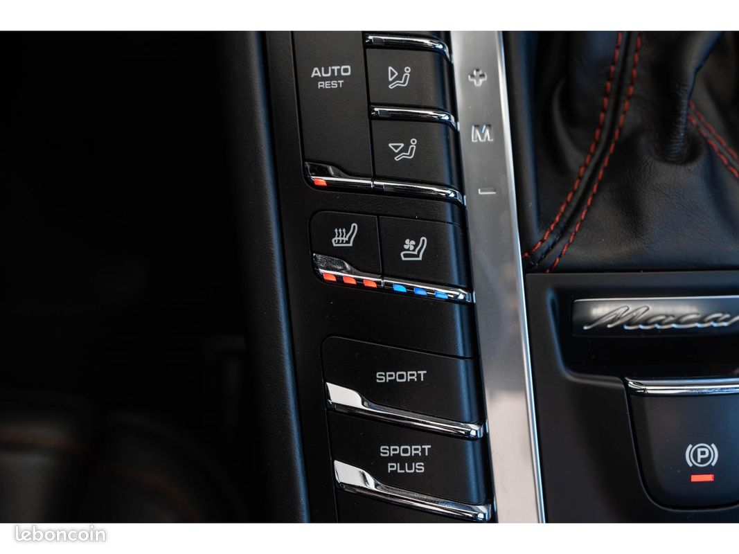 PORSCHE MACAN 3.6i V6 440 PDK Turbo Pack Performance (image 18)