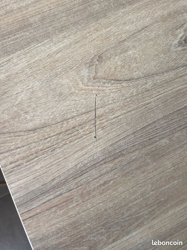 Table (image 3)