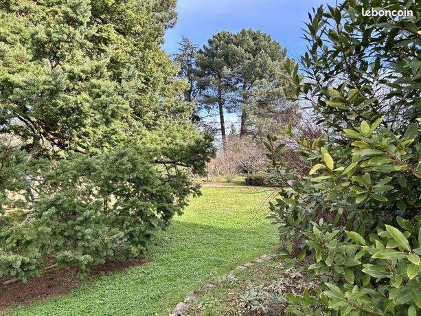 Terrain 1 200 m² Saint Bernard
