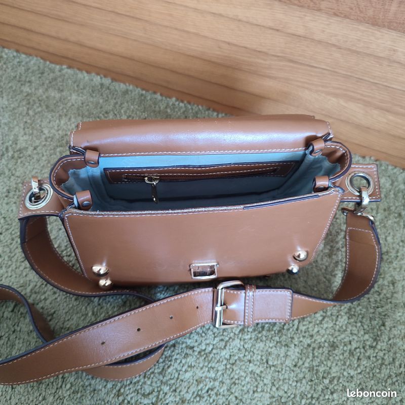 Paul and Joe Sister_Sac bandoulière marron camel (image 4)