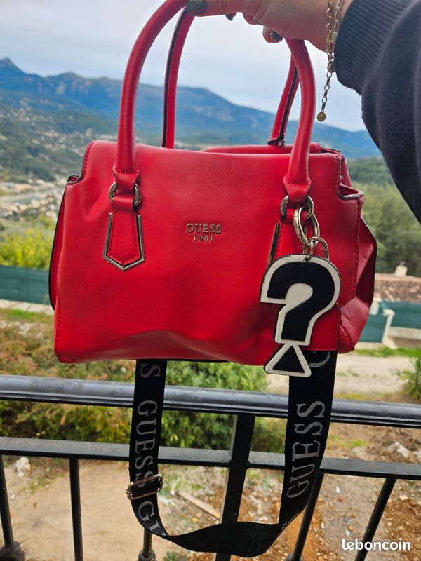 Sac Guess rouge Accessoires Bagagerie
