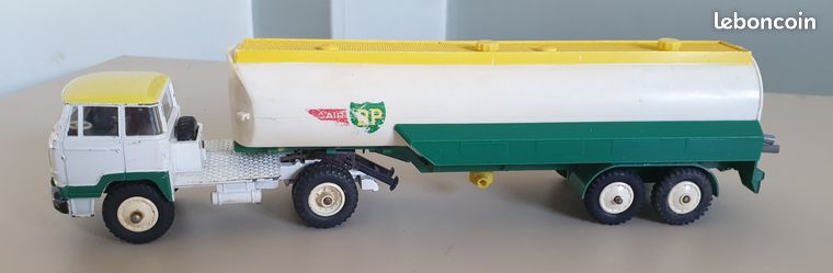 Dinky Toys 1:48 - Modellastlbil - Camion Unic semi remorque avitailleur aérop