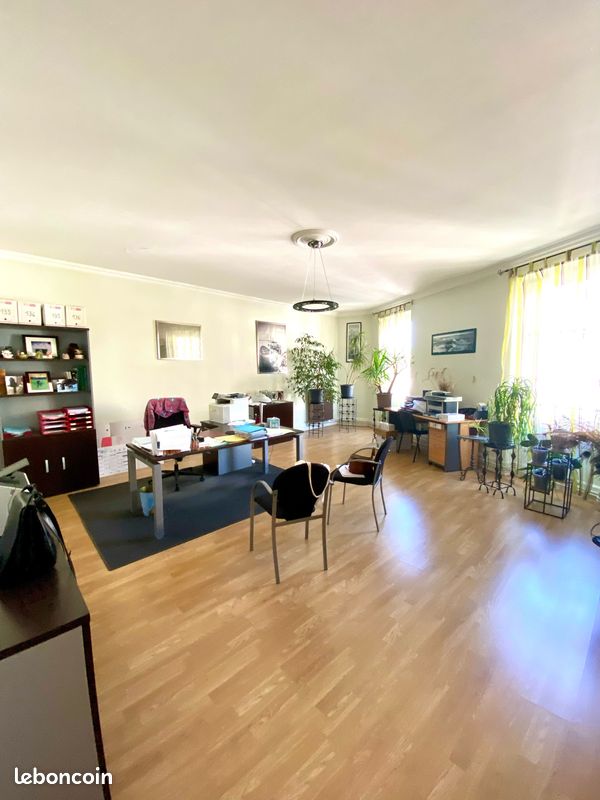 Appartement 4 pièces 106 m² · à Cusset · 106 m² · 132 000 €