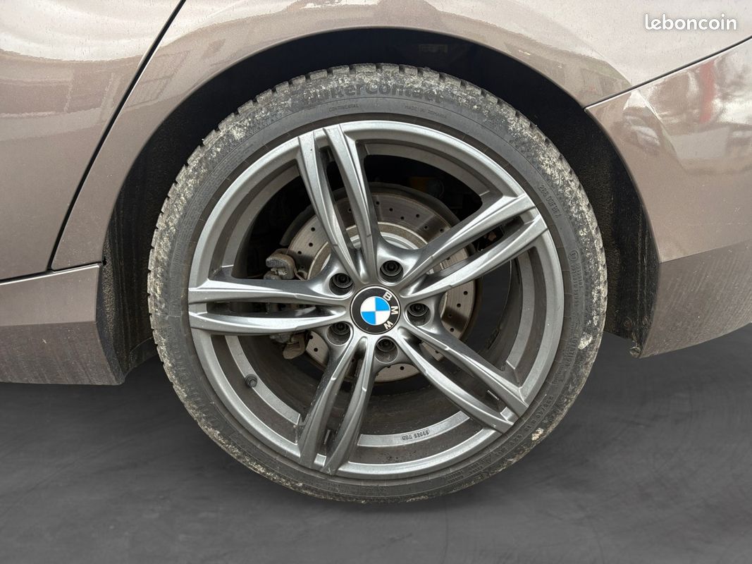 BMW SERIE 1 F20 125i 218 ch bva8 Lounge Plus Radars avants arrières entretien complet BMW Garantie 12 mois (image 25)