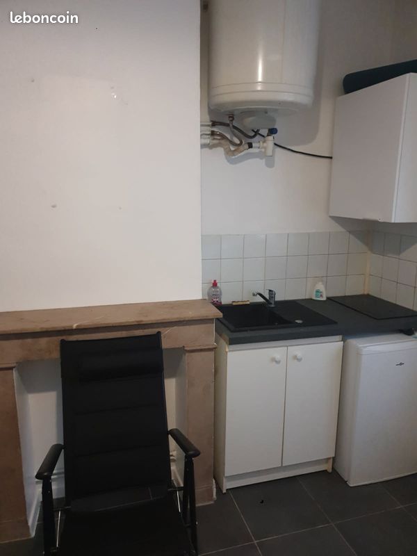 Appartement 1 pièce 14 m² · à Lille · 14,1 m² · 418 €/mois