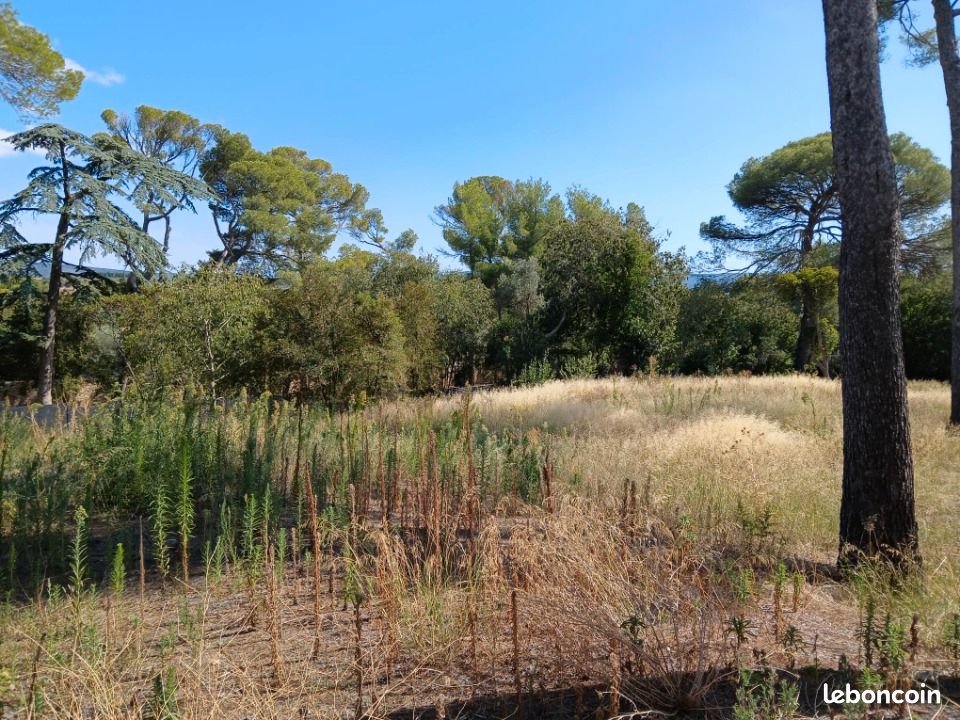 Terrain 500 m² Cournonsec · 199 000 €