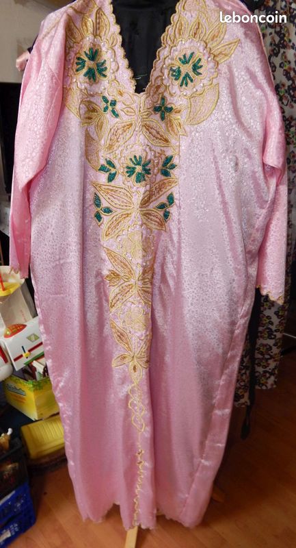 Robe marocaine Maghreb rose djellaba caftan Vêtements