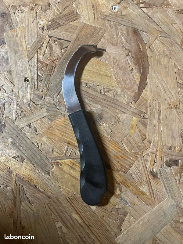 Couteau pour œuf de mouches (image 1)