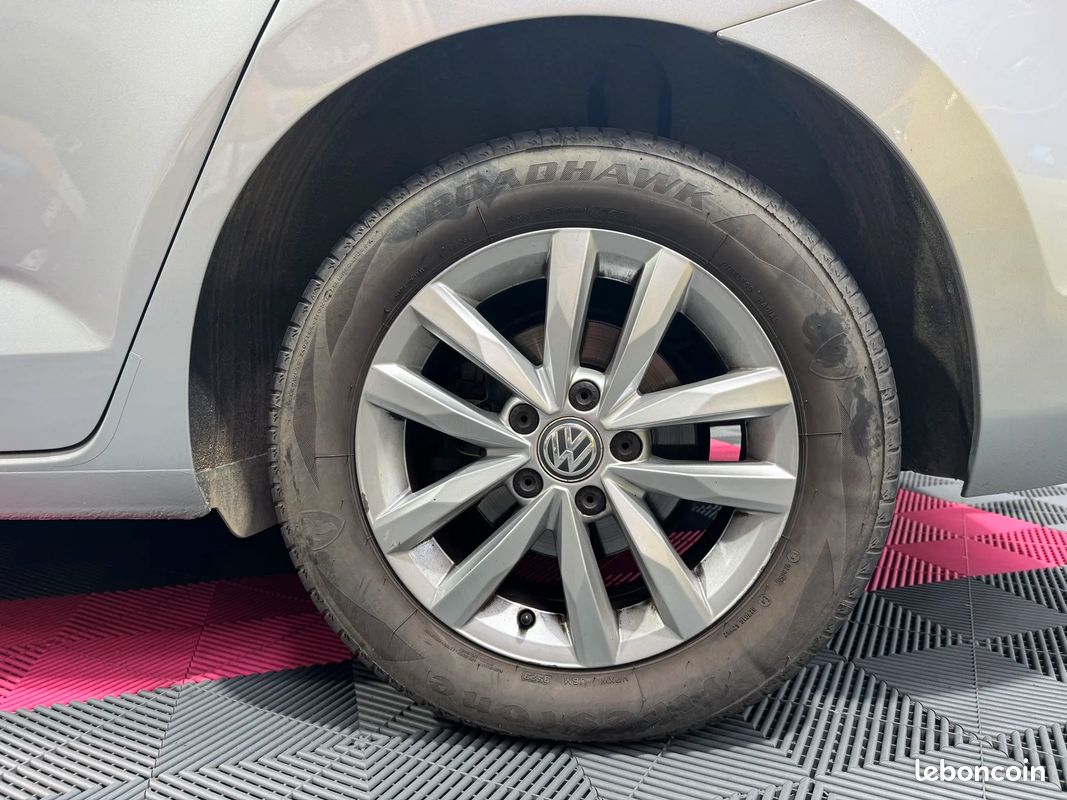 Volkswagen TOURAN 1.6 TDI 115cv DSG7 Confortline / Caméra de Recul / Régulateur de vitesse (image 14)