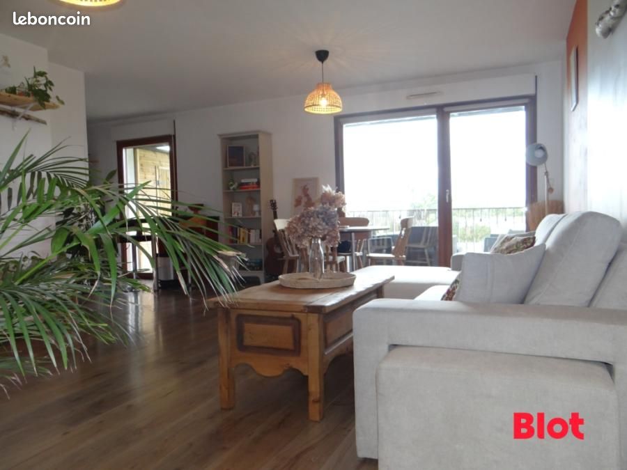 Appartement 3 pièces 63 m² · à Vezin-le-Coquet · 63 m² · 914 €/mois
