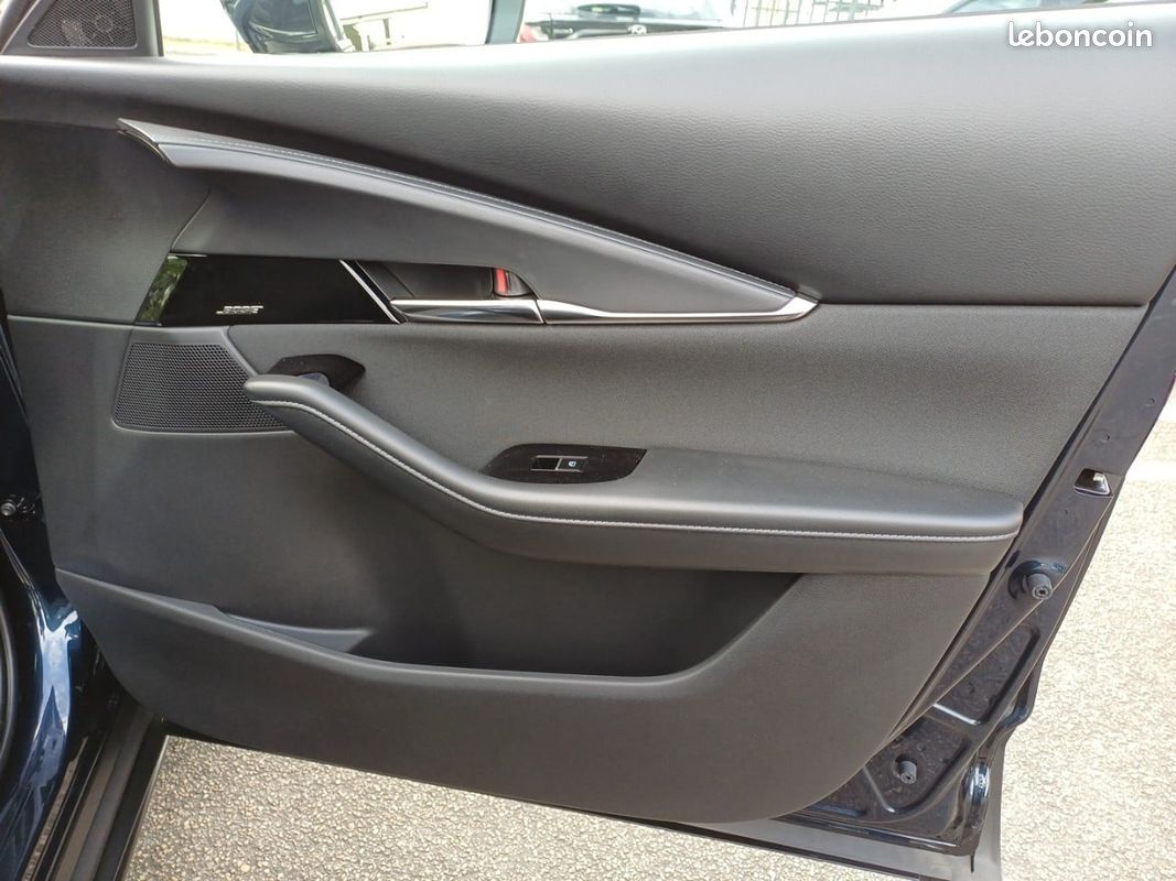 MAZDA CX-30 2.5L e-SKYACTIV G M Hybrid 140 ch 4x2 BVA6 Exclusive-Line (image 29)