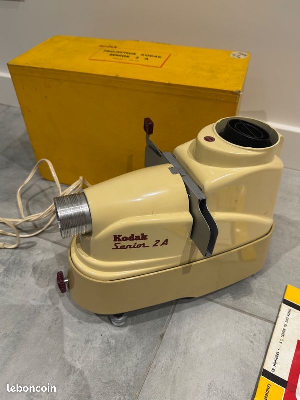 Projecteur de diapositives vintage - Photo, audio & vidéo