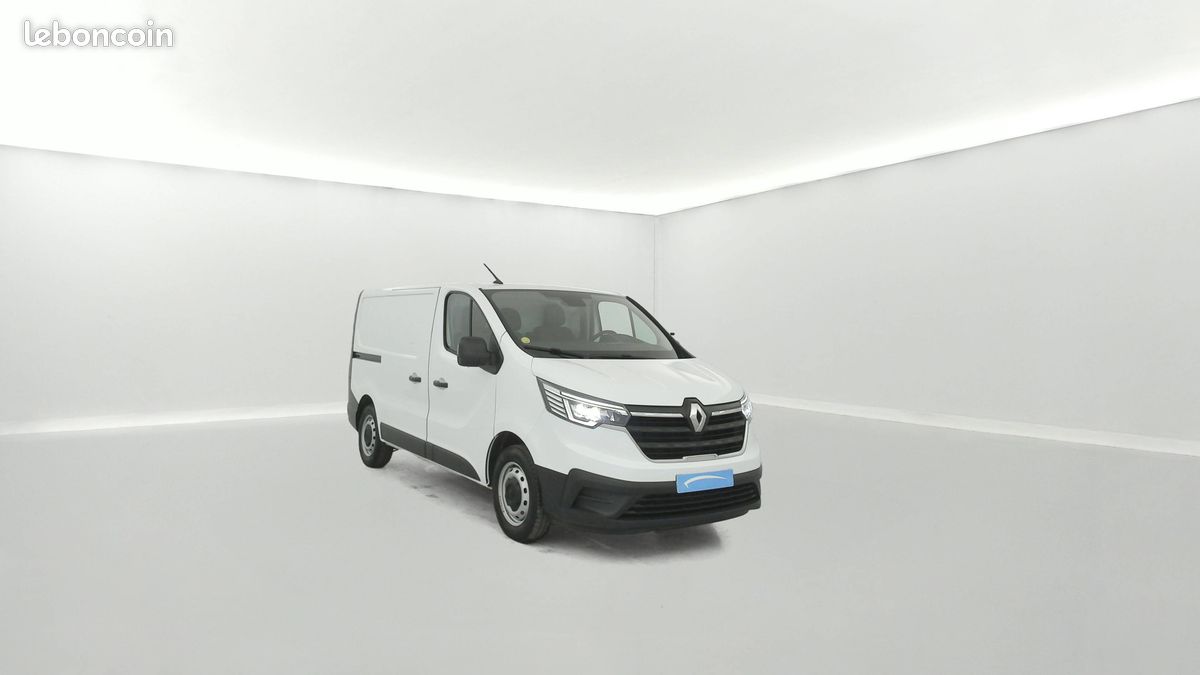 RENAULT FG CF L1H1 3T blue dci 130 E6E (image 7)