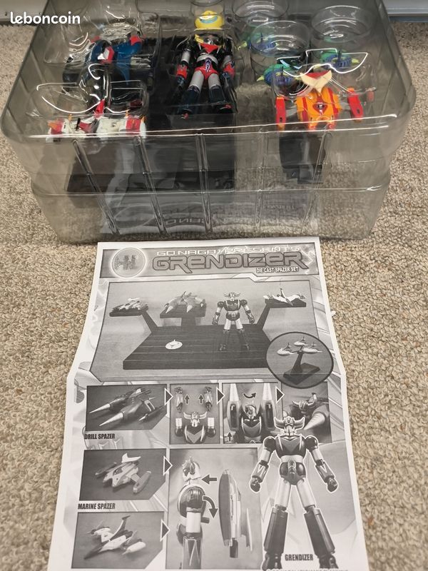Lot De Figurines Et Goodies Goldorak - Collection