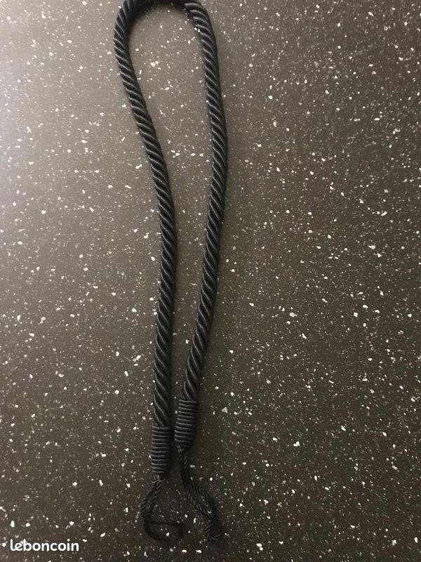 Lot de 4 Embrasses de rideaux 72 cm - noires en très bon état proche du neuf (image 2)