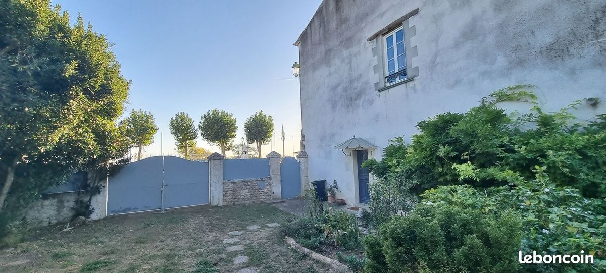 Maison 6 pièces 182 m² · à Saint-Jean-d'Hermine · 182 m² · 222 000 €