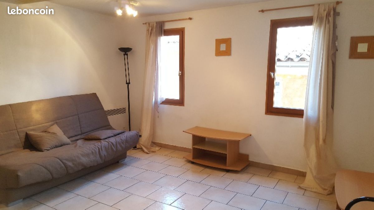 Appartement 1 pièce 24 m² · à Aix-en-Provence · 24 m² · 555 €