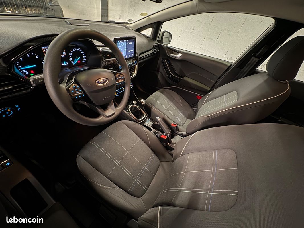 FORD Fiesta Business 1.5 TDCI 85cv BVM - SUIVI D'ENTRETIEN COMPLET/RÉGULATEUR/FEUX AUTO/ROUE DE SECOURS (image 9)