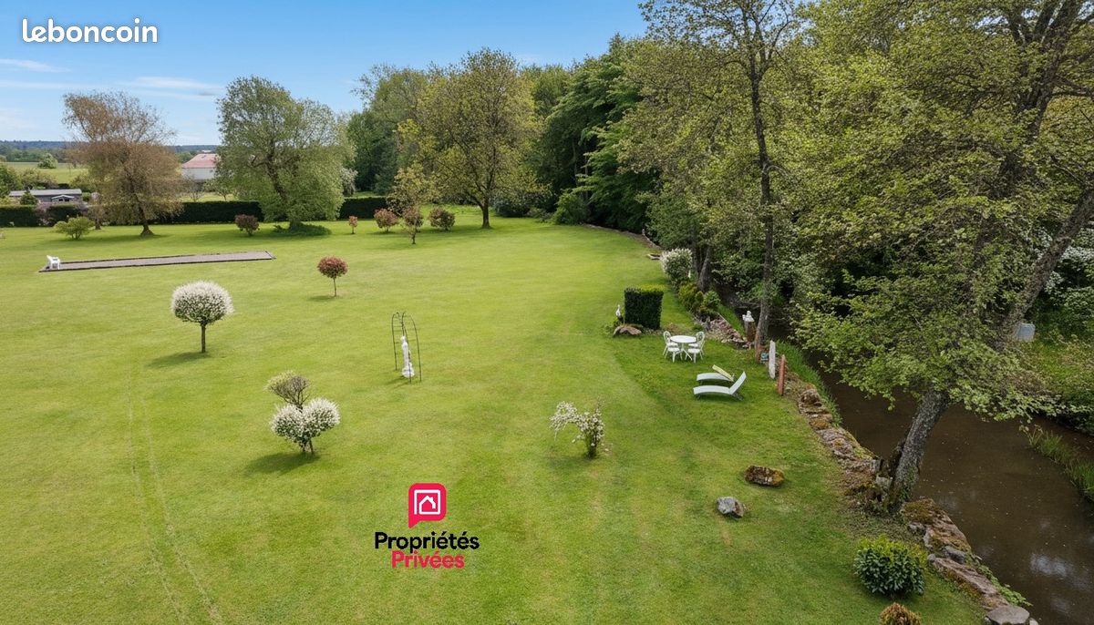 Maison 14 pièces 350 m² · à Lachapelle-sous-Chaux · 350 m² · 368 500 €
