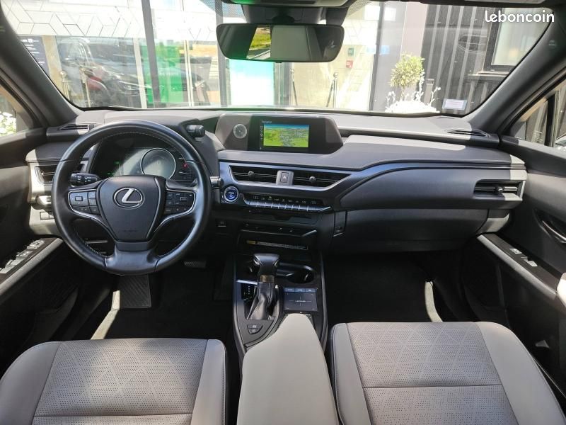 Lexus UX 250h 2WD Luxe Plus MY22 (image 9)