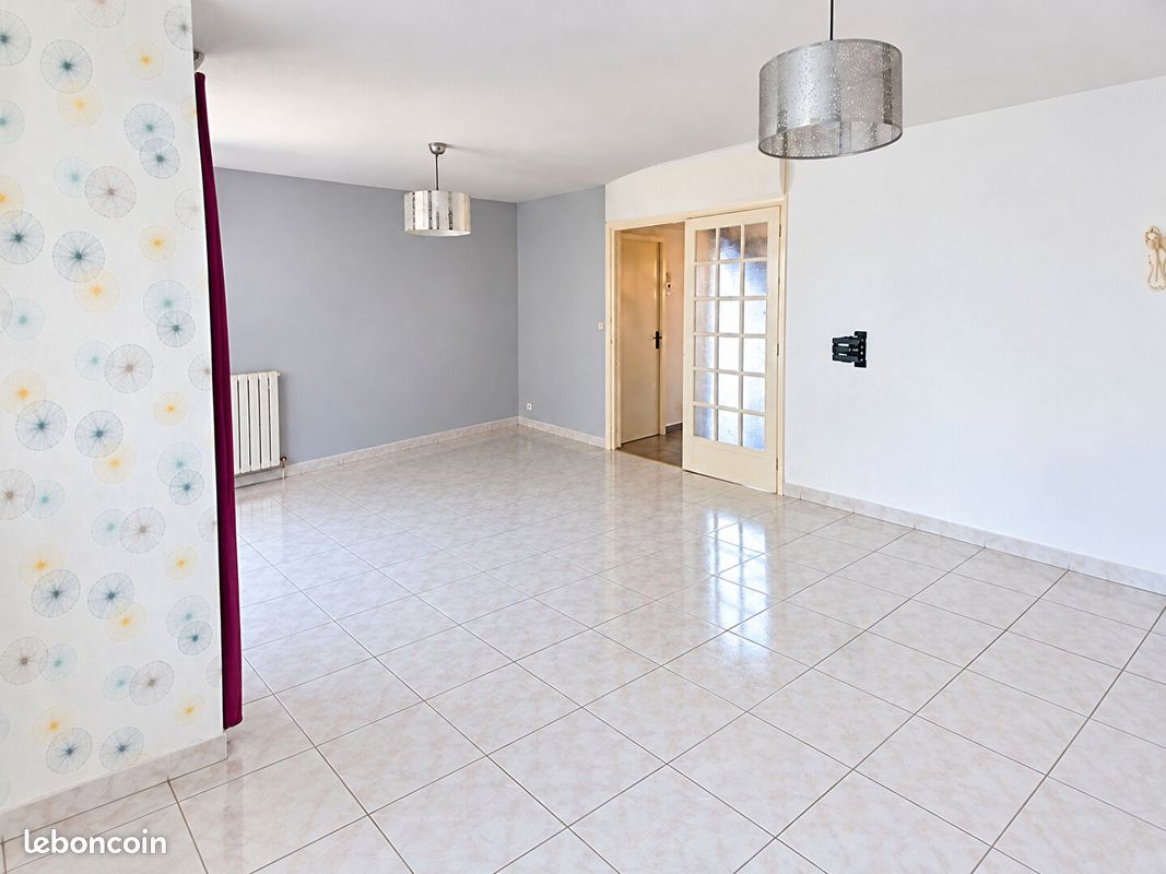 Maison 5 pièces 105 m² · à Saint-Berthevin · 105 m² · 1 010 €/mois