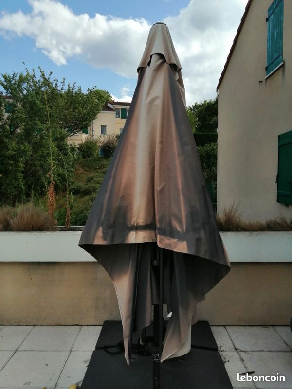 Parasol déporté 4x3m Rotatif et inclinable (image 3)