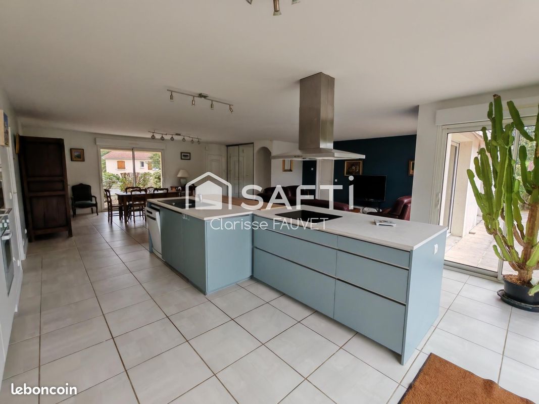 Maison 4 pièces 147 m² · à Feytiat · 147 m² · 349 000 €