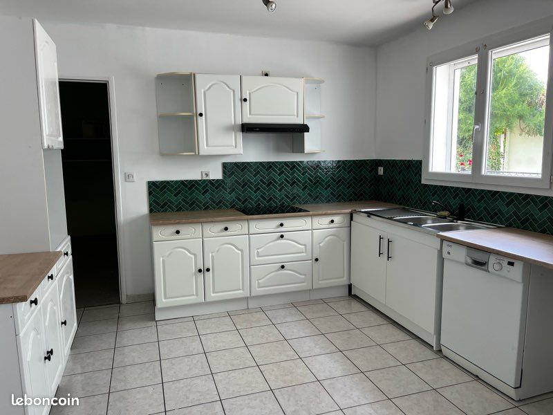 Maison 3 pièces 69 m² · à Saint-Aigulin · 69 m² · 750 €/mois