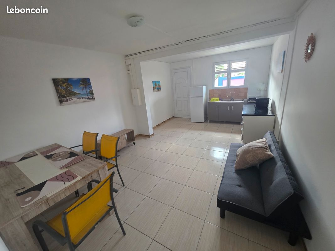 Appartement 2 pièces 45 m² · à Schoelcher · 45 m² · 950 €