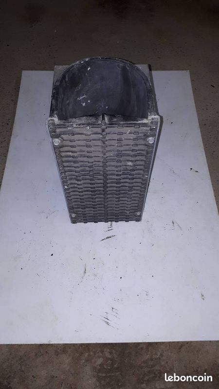Caniveau grille fonte (image 1)