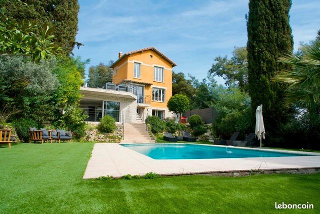 Maison 5 pièces 130 m² · à Mandelieu-la-Napoule · 130 m² · 1 050 000 €