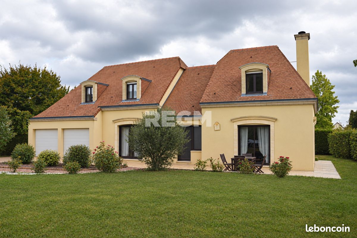 Maison 7 pièces 164 m² · à Éterville · 164 m² · 535 000 €