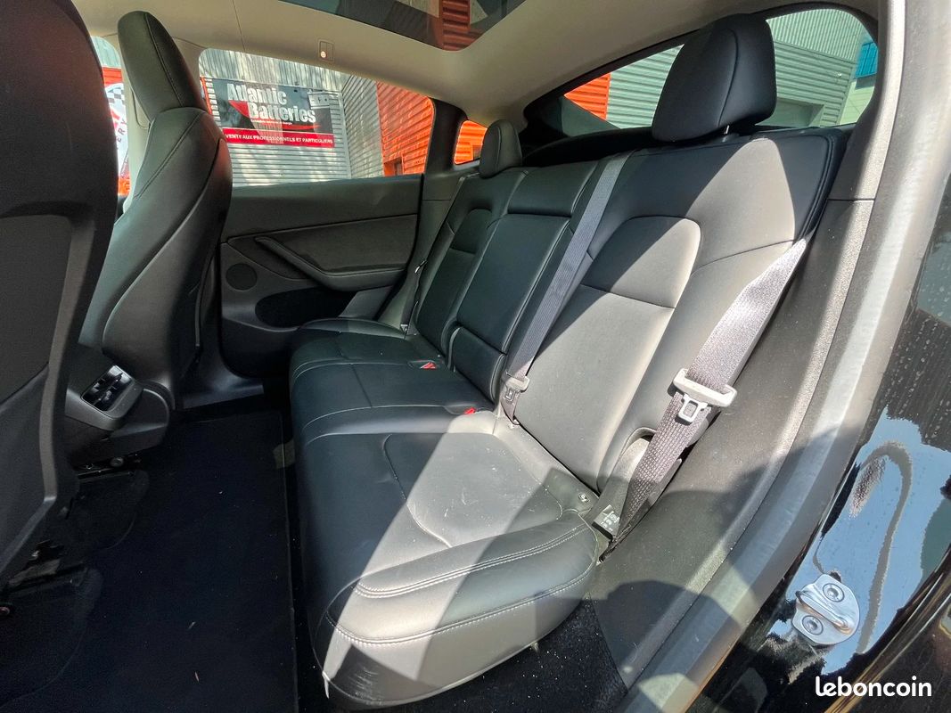 TESLA MODEL Y Standard RWD (image 20)