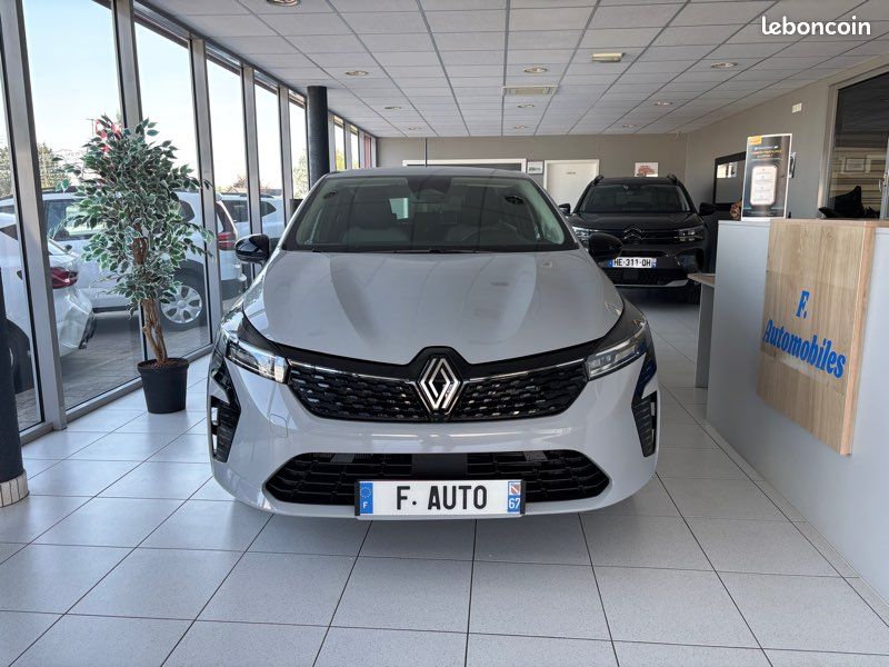 Renault clio 5 Neuve Blue DCI 100ch Évolution disponible Garantie 12/2028 (image 10)