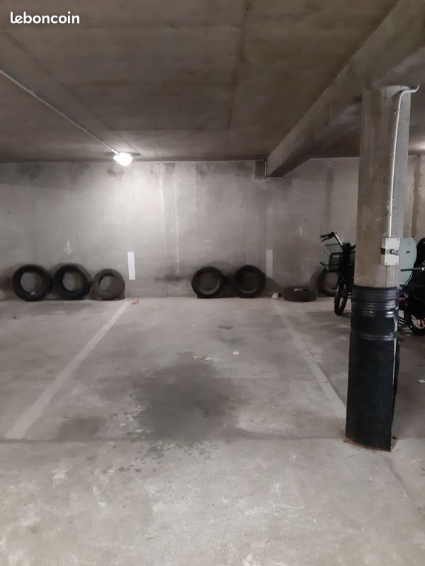 Parking en sous sol · à Lyon · 20 000 €