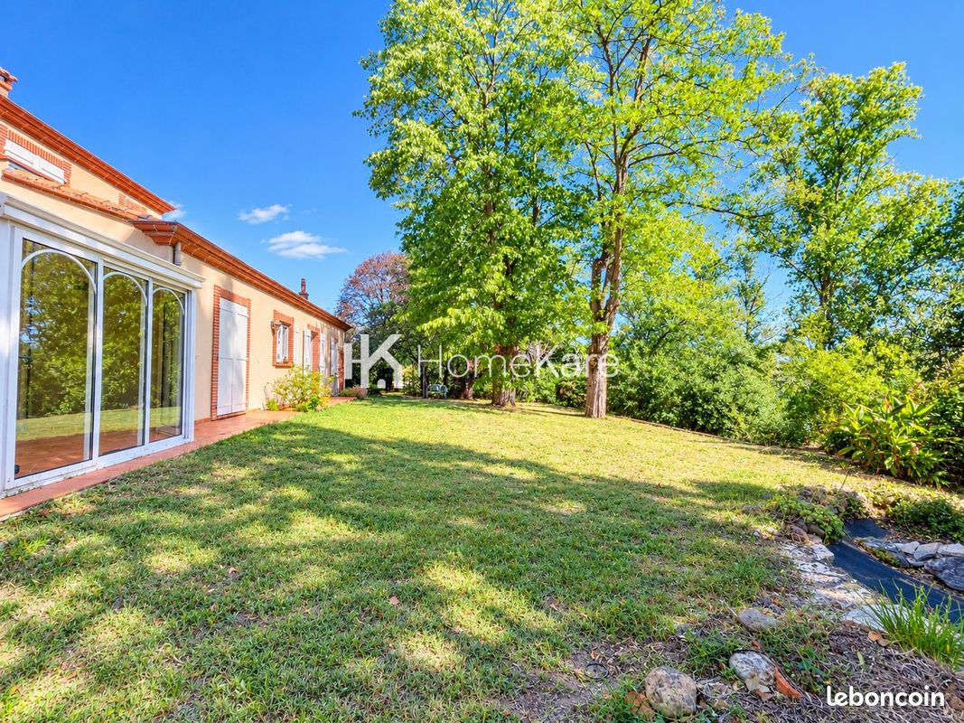 Maison 8 pièces 215 m² · à Roques · 215 m² · 493 000 €