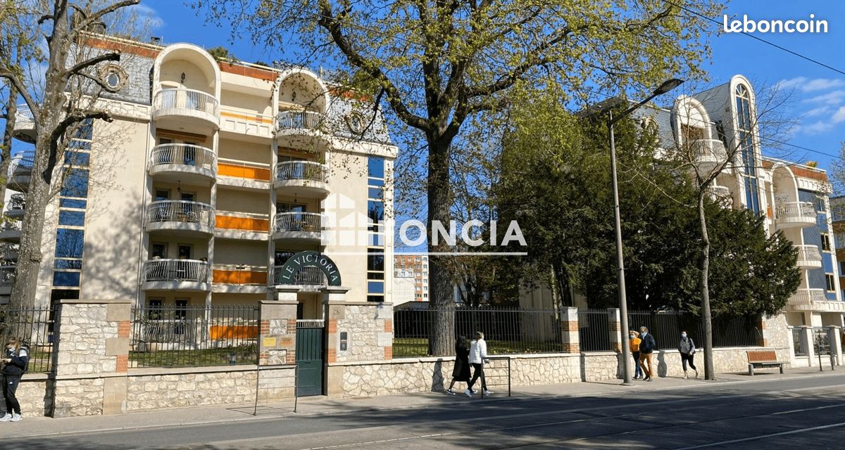 Appartement 2 pièces 43 m² · à Orléans · 43 m² · 572 €/mois