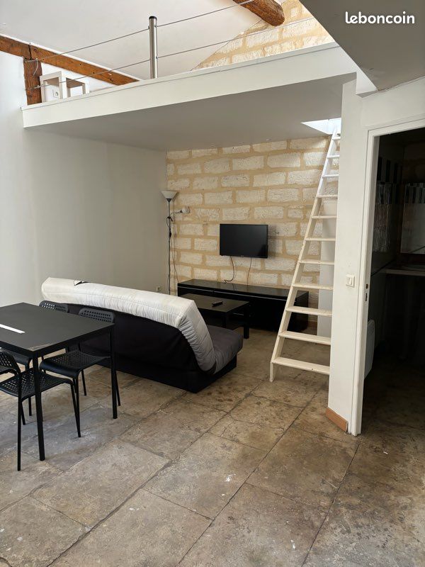 Local commercial 5 pièces 157 m²