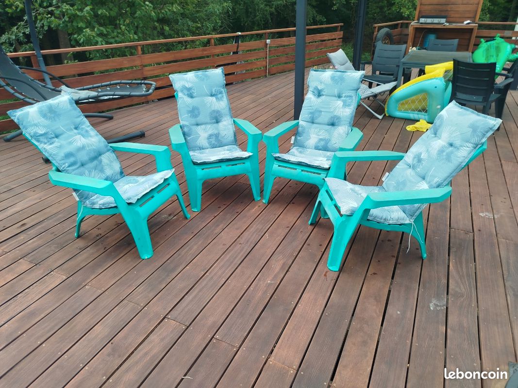 Fauteuils chaises transats de jardin avec coussins (image 1)