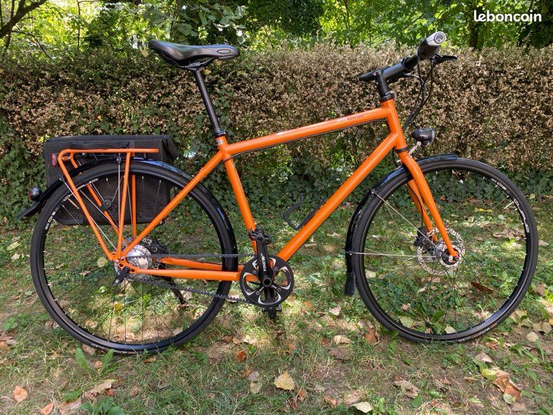 Vélo de ville de la marque TOUT TERRAIN Vélos