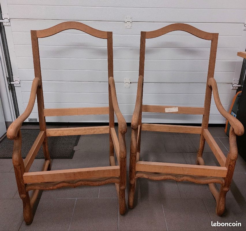 2 carcasses de fauteuils style Louis XIII "Os de mouton" (image 1)