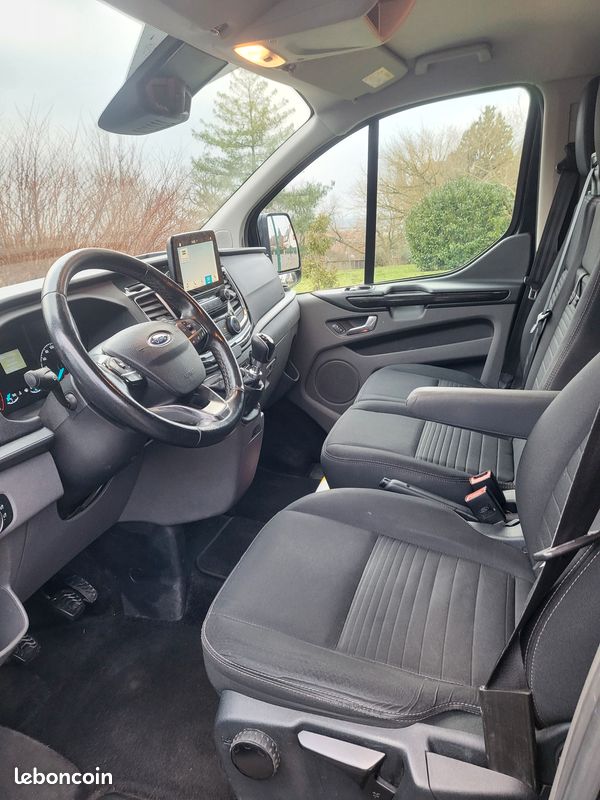 Ford TRANSIT CUSTOM 2L TDCI 170 CV LIMITED BLACK EDITION - 6 Places - HORS TAXE - 1 ère Main (image 14)