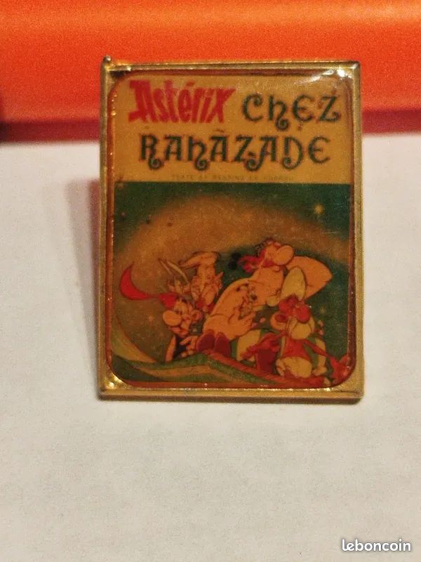 Pin's vintage astérix chez rabazade (image 2)