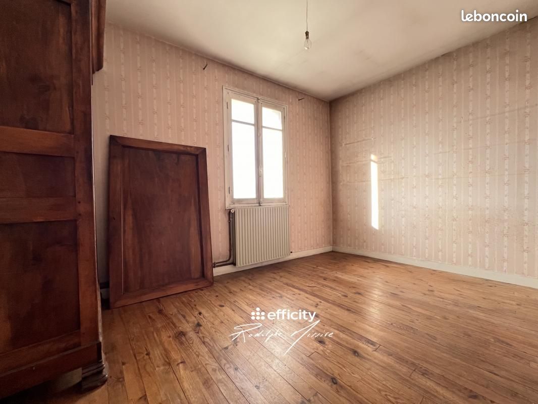 Maison 5 pièces 110 m² - Niort 79000 (image principale 4)