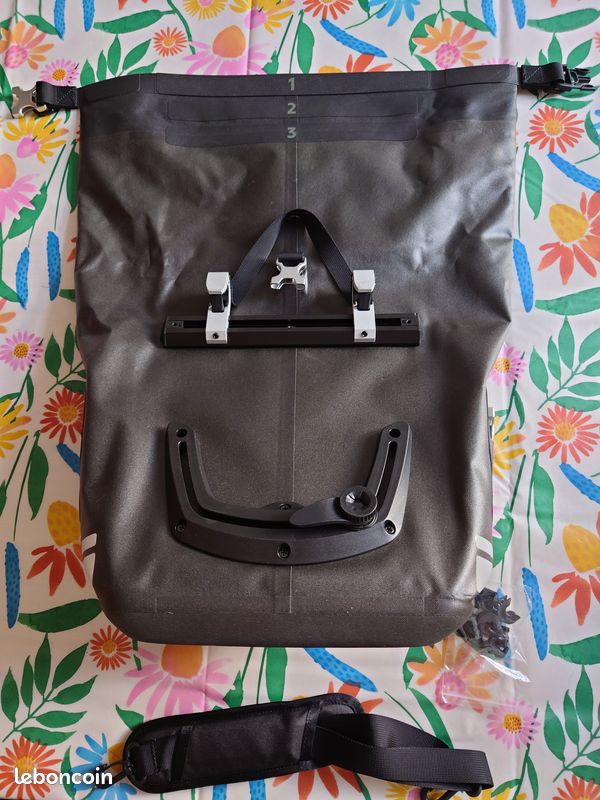 Lot de sacoches Décathlon Riverside Porte Bagage Vélo Voyage