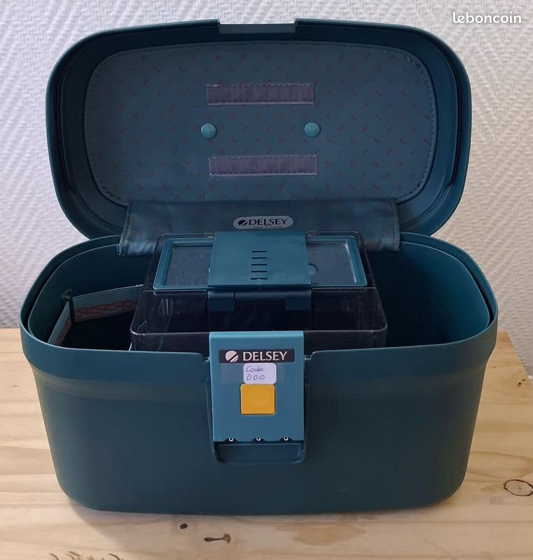 Vintage Delsey Vanity Case À VENDRE! - FR