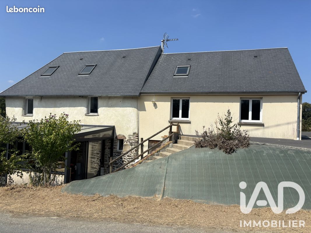 Maison 8 pièces 132 m² · à Savigny · 132 m² · 209 000 €