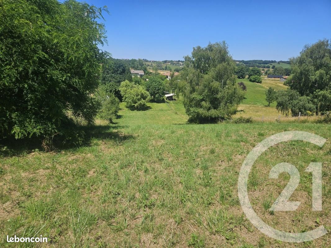 Terrain 2275 m² · à Rouède · 40 000 €