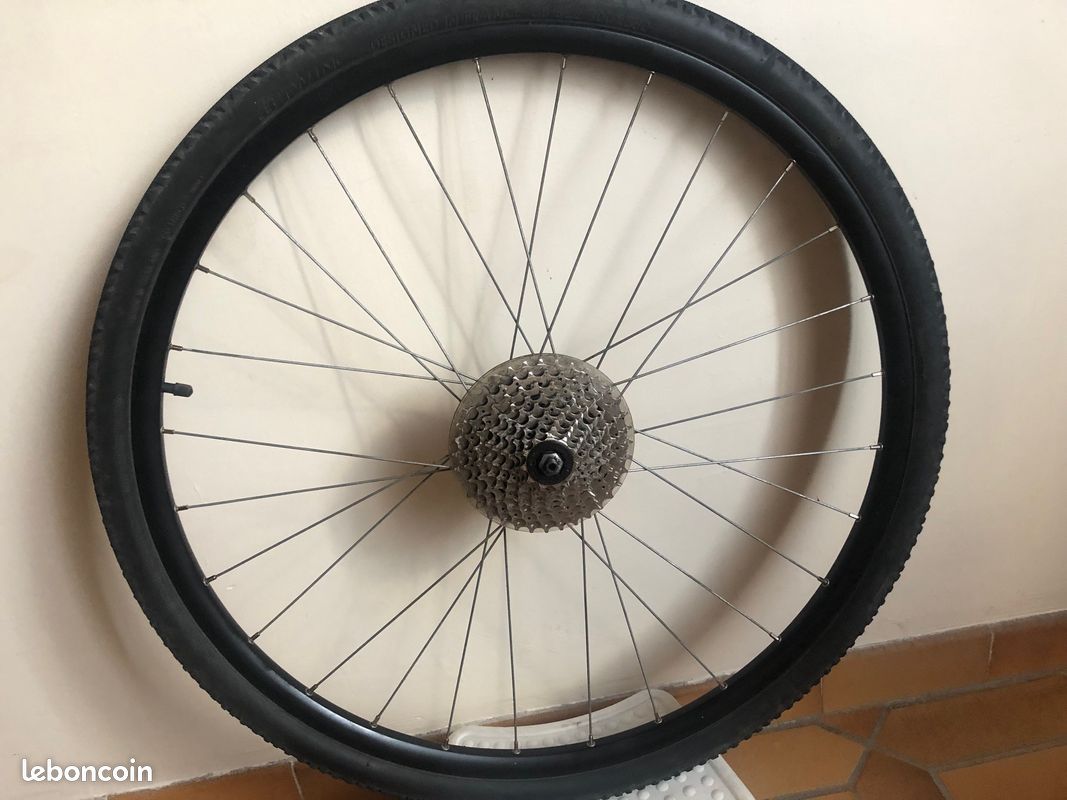 Bike Roue VÃ©lo 700 Decathlon Pneu VÃ©lo Route 700x23c Decathlon