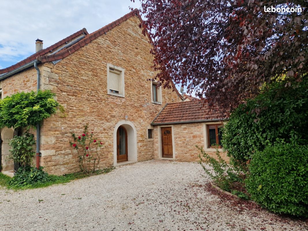 Maison 8 pièces 300 m² · à Givry · 300 m² · 549 000 €